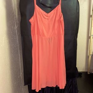 Women’s Old Navy Medium Petite. Peach/coral